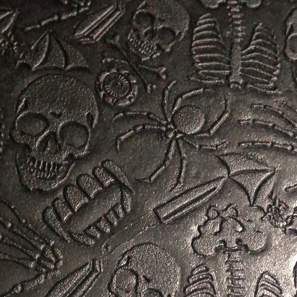 *New* Embossed Skull Coffin Purse Bag - Picture 5 of 6